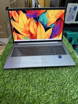 Laptop HP ZBook Power G9 I7 24GB Intel Core I7 SSD 1T