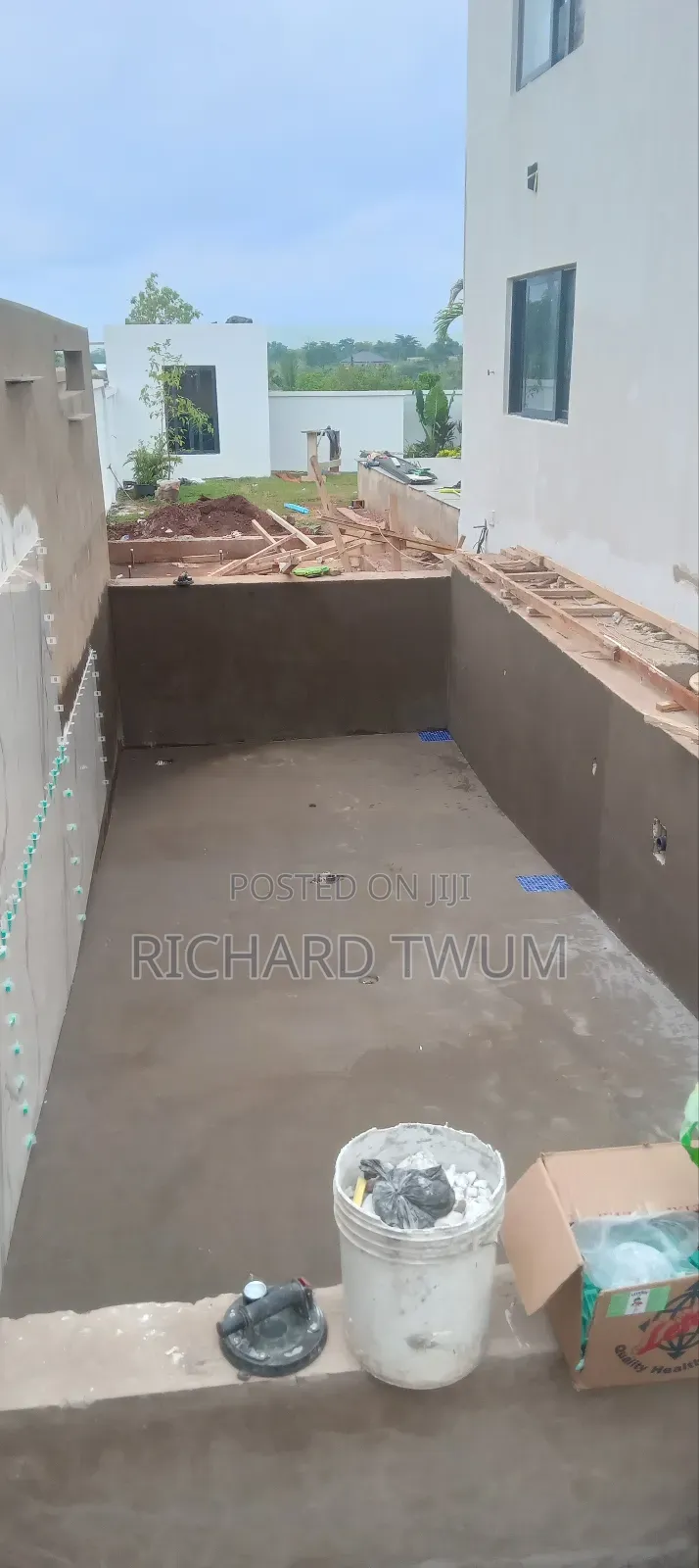 Waterproofing(Leakage Treatment) and Damp Rise Treatment Services