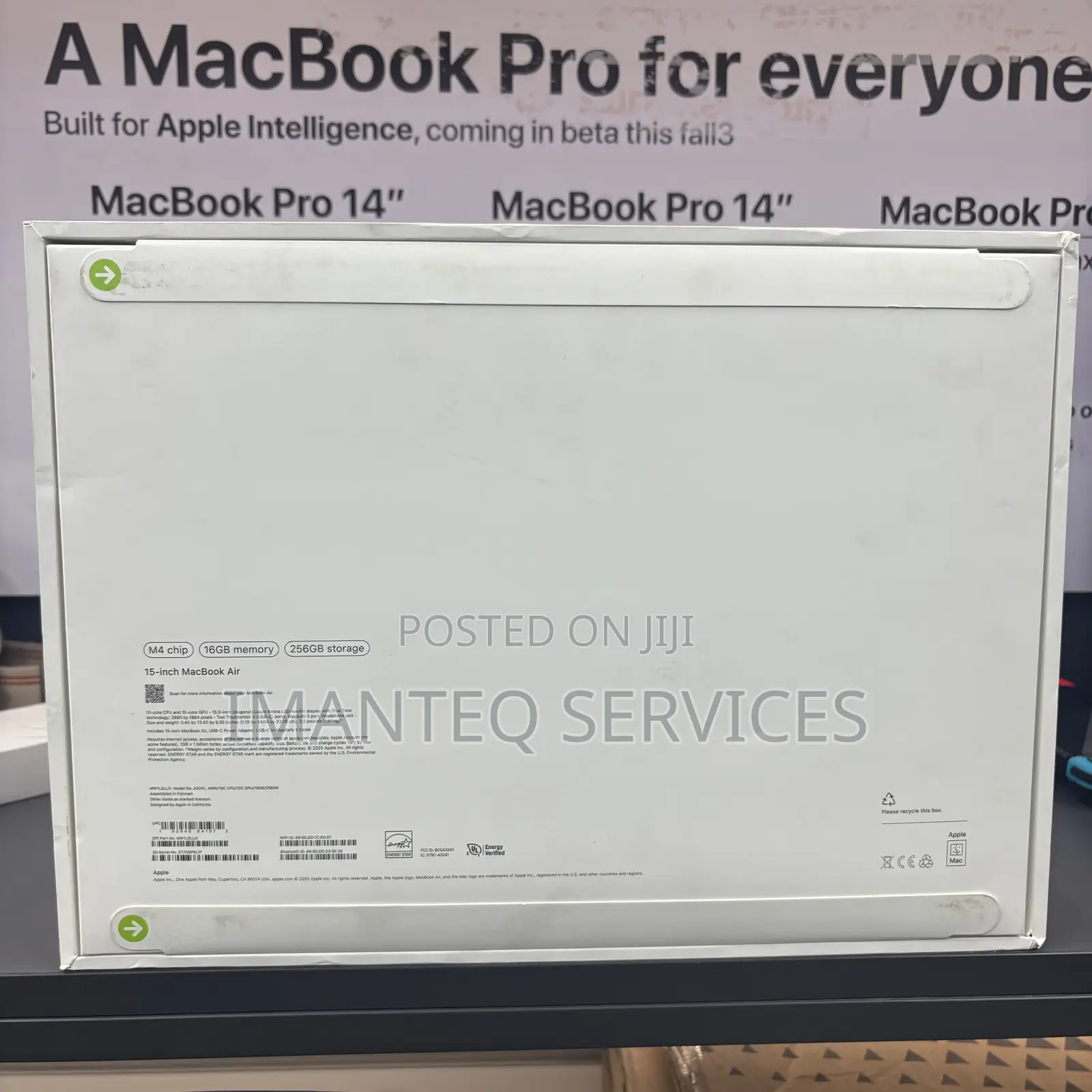 New Laptop Apple MacBook Air 2024 M3 15-inch 16GB Apple M4 SSD 256GB