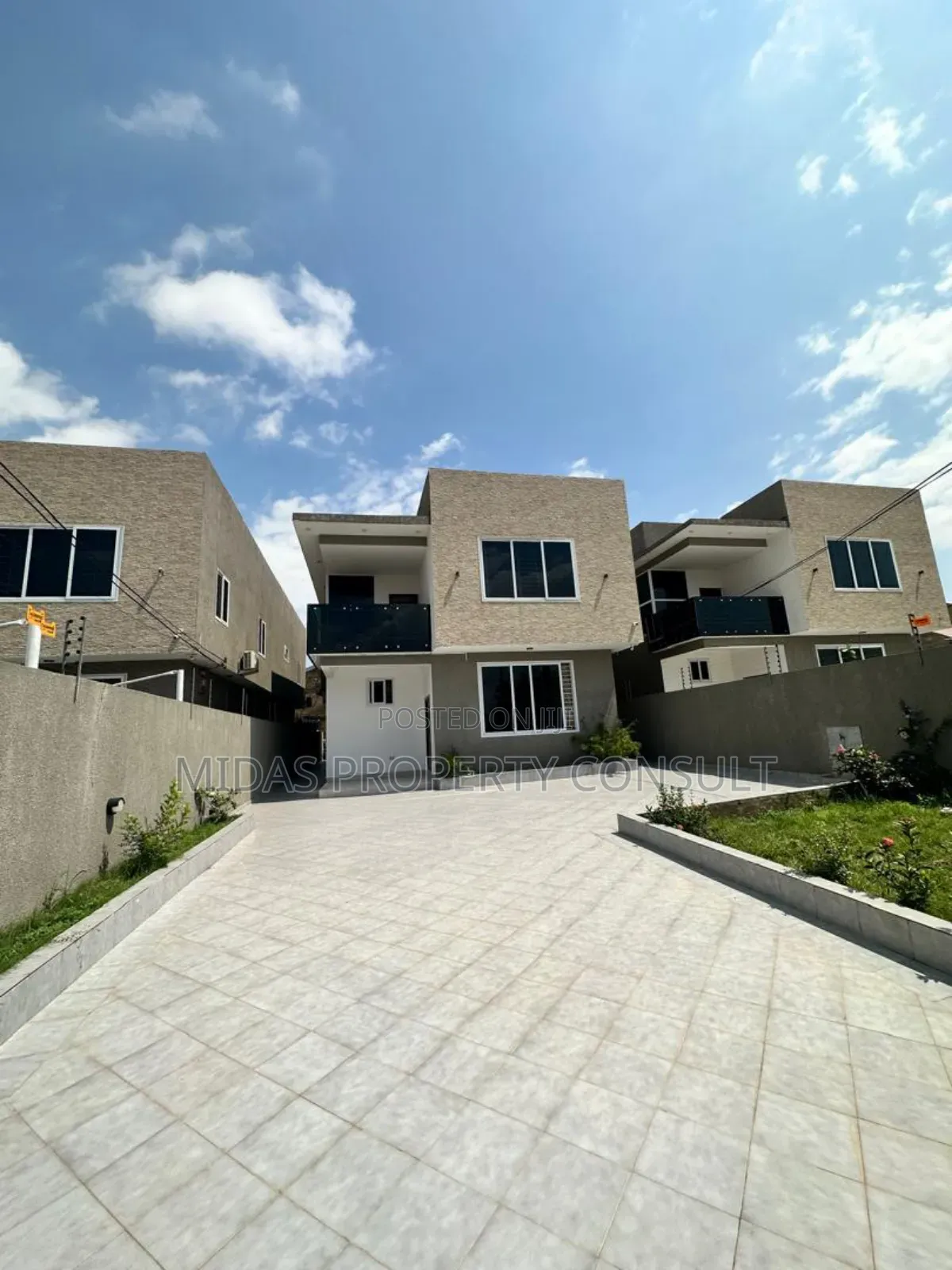4bdrm House in Lakeside Estates for rent