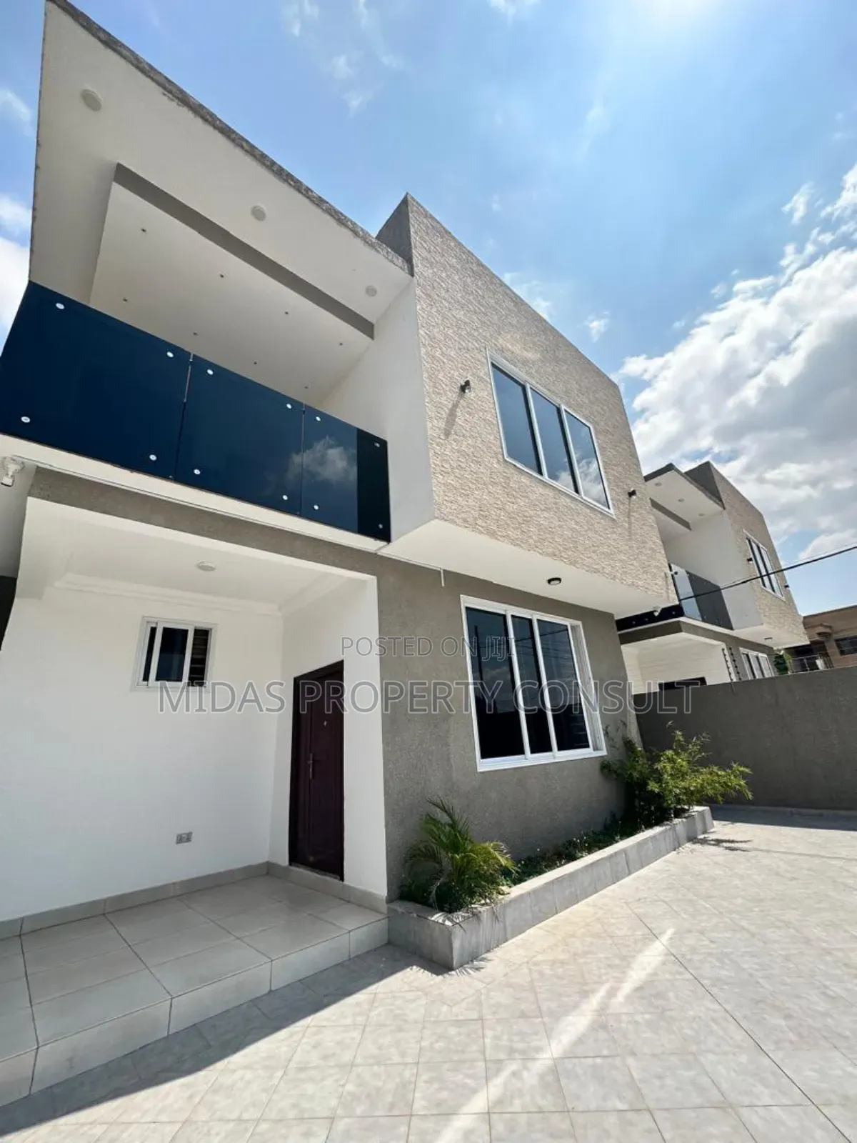 4bdrm House in Lakeside Estates for rent