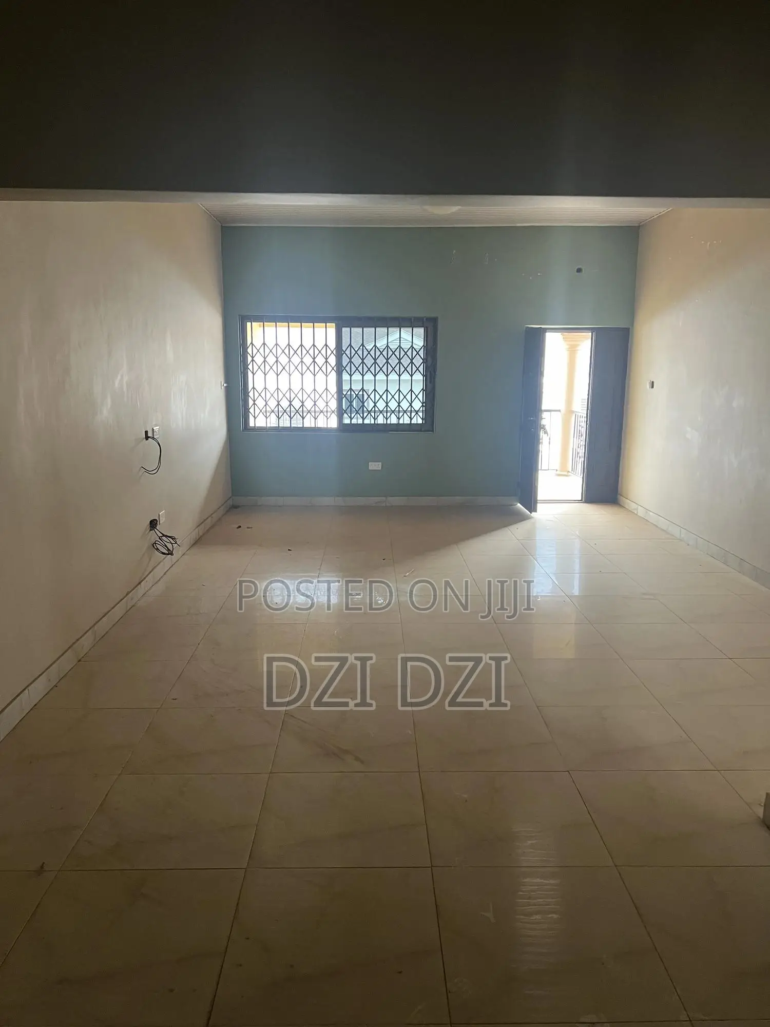 2bdrm Apartment in Community 25, Tema Metropolitan for rent