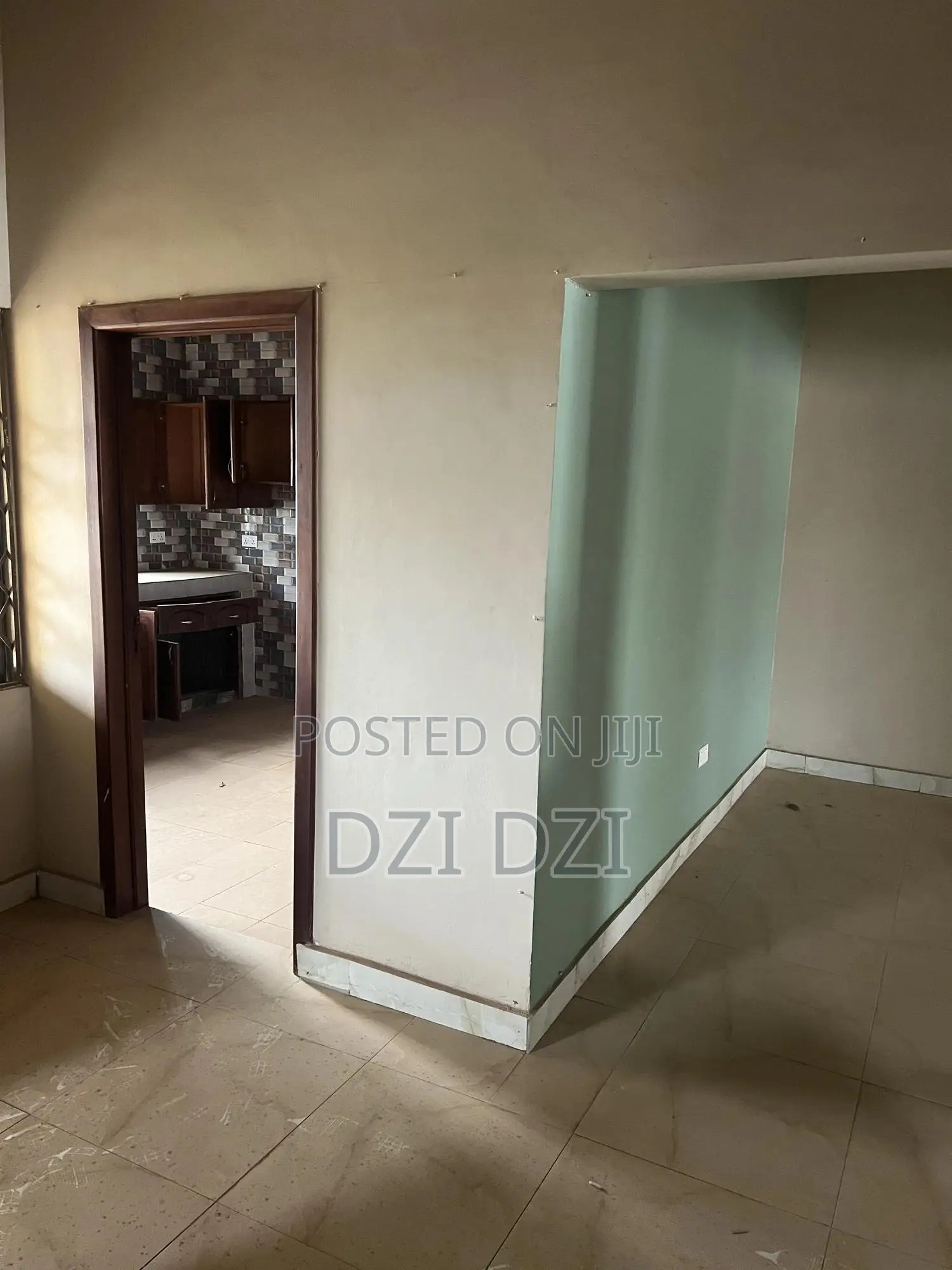2bdrm Apartment in Community 25, Tema Metropolitan for rent