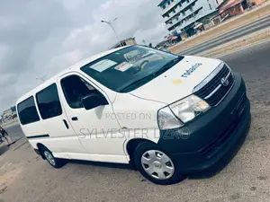 Toyota HiAce 2010 Red