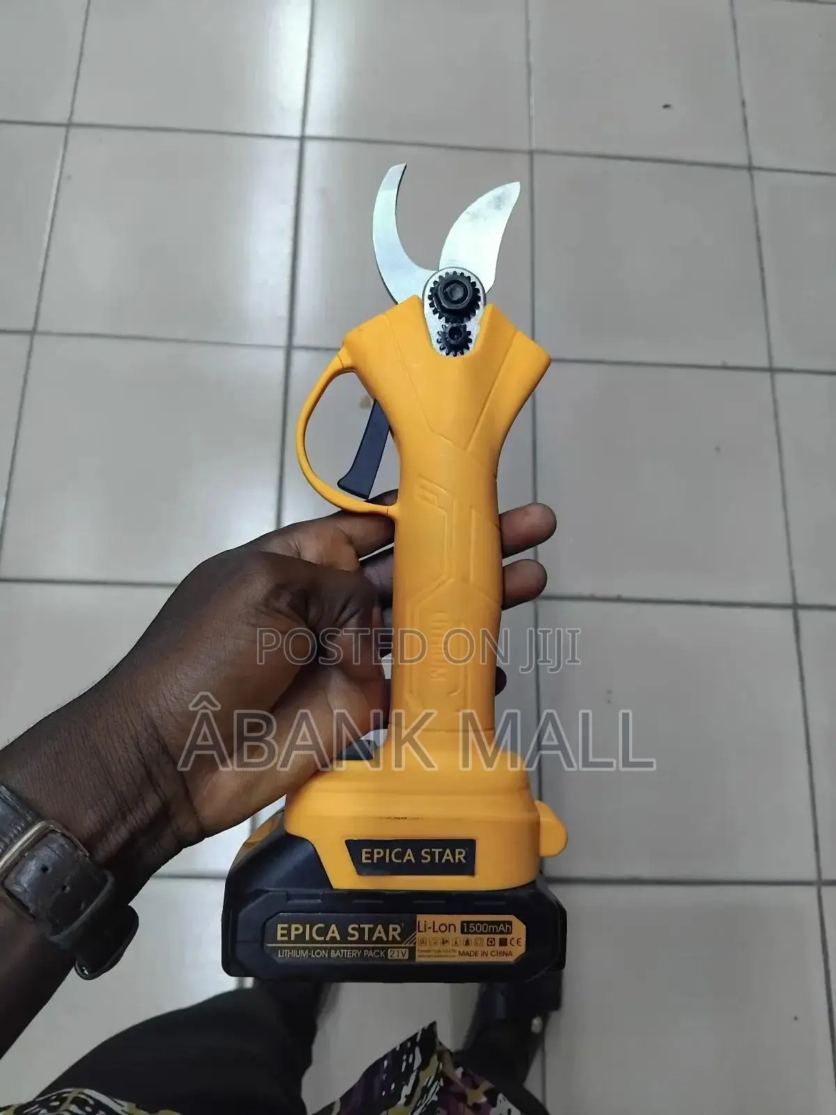 Electric Scissor