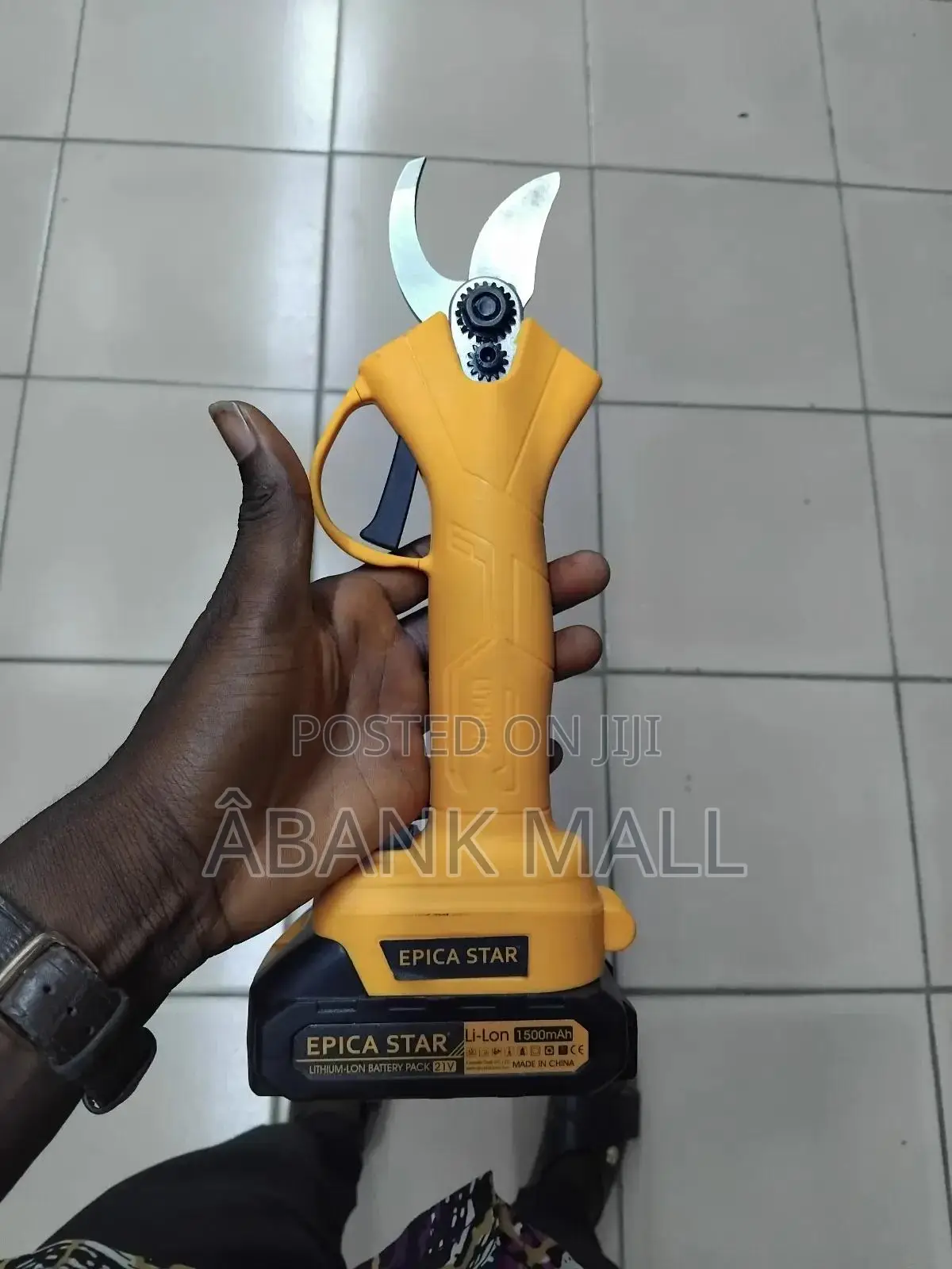 Electric Scissor