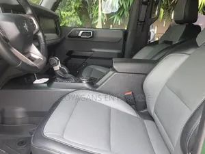Ford Bronco 2.7 AWD 5 doors 2024 Green