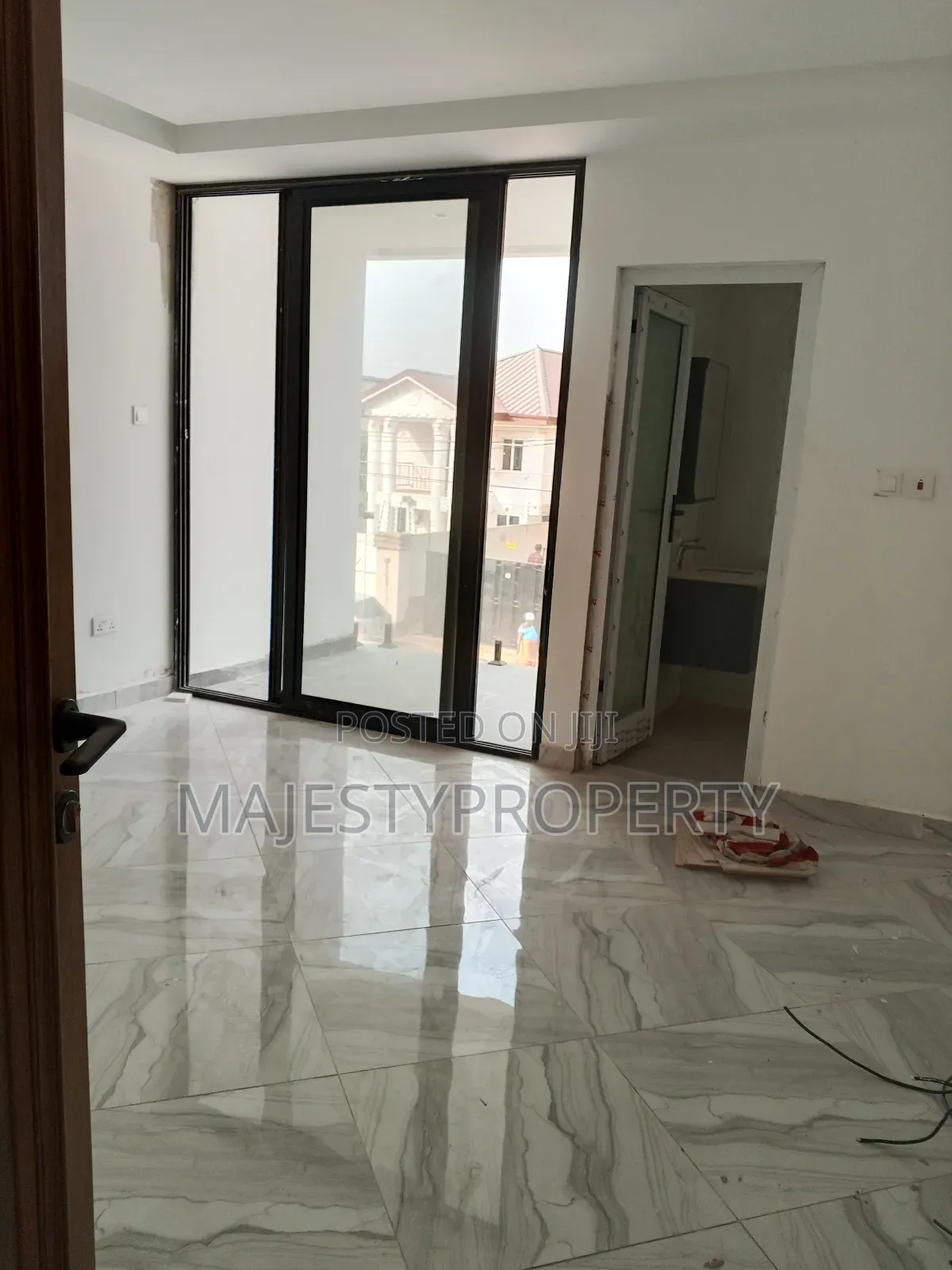 2bdrm Duplex in School Junction for rent
