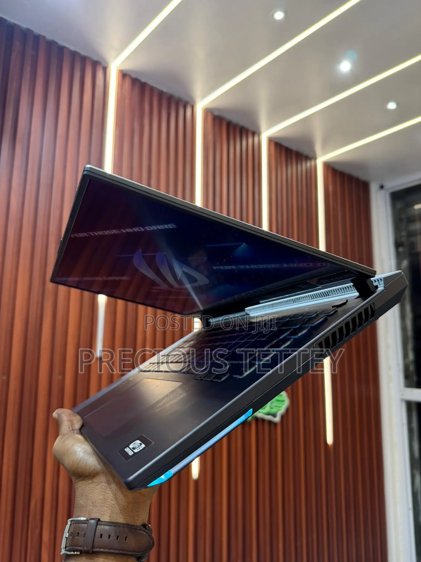 Laptop Asus TUF Gaming A15 32GB AMD Ryzen 7 SSD 1T