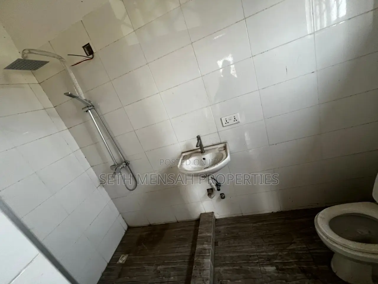 18bdrm Apartment in Skm, Polo Park for rent