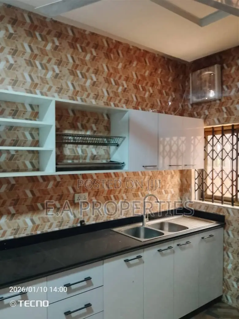 3bdrm House in E A Properties, Frafraha for rent
