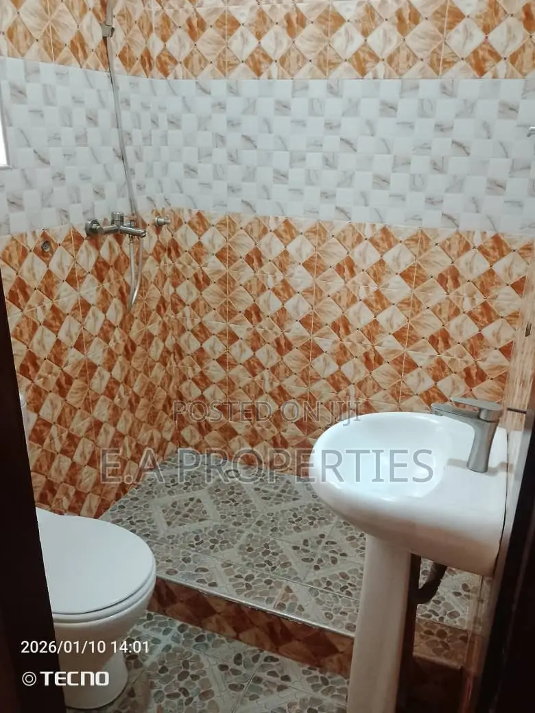 3bdrm House in E A Properties, Frafraha for rent