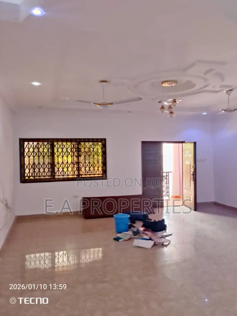 3bdrm House in E A Properties, Frafraha for rent
