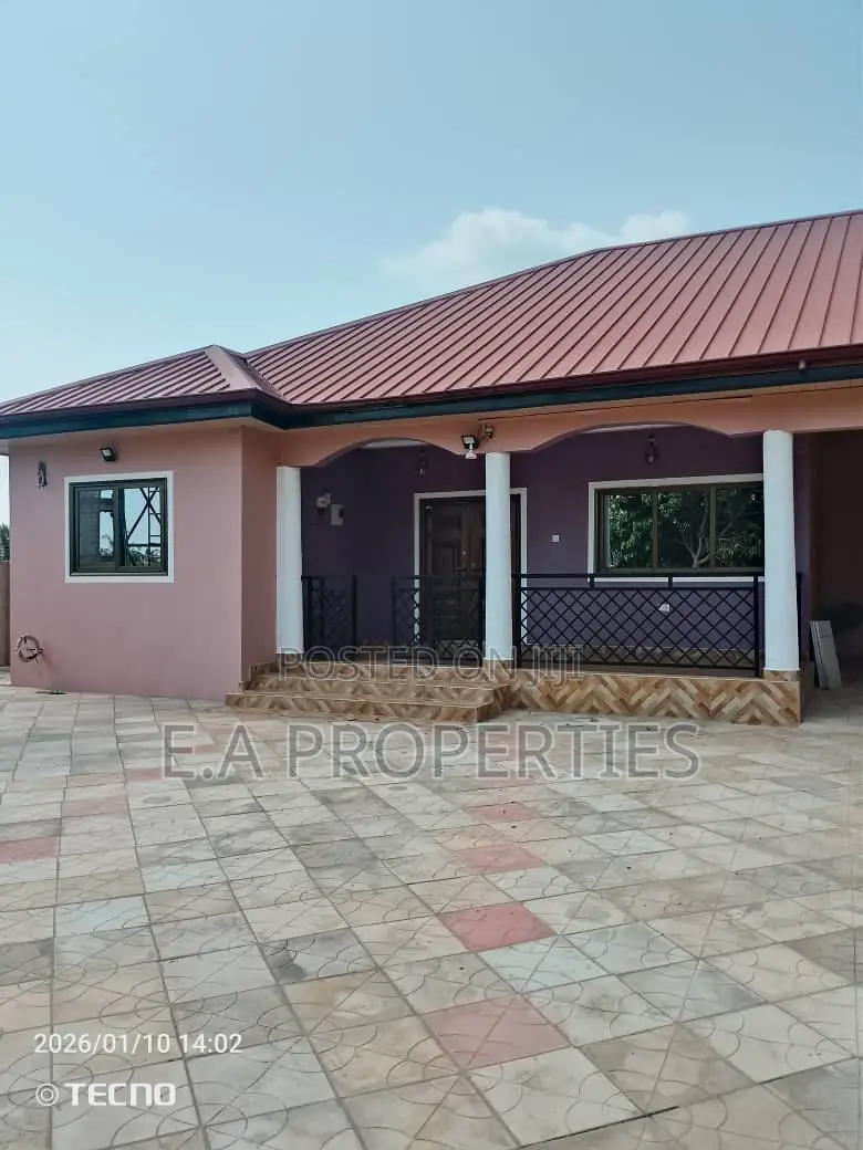 3bdrm House in E A Properties, Frafraha for rent