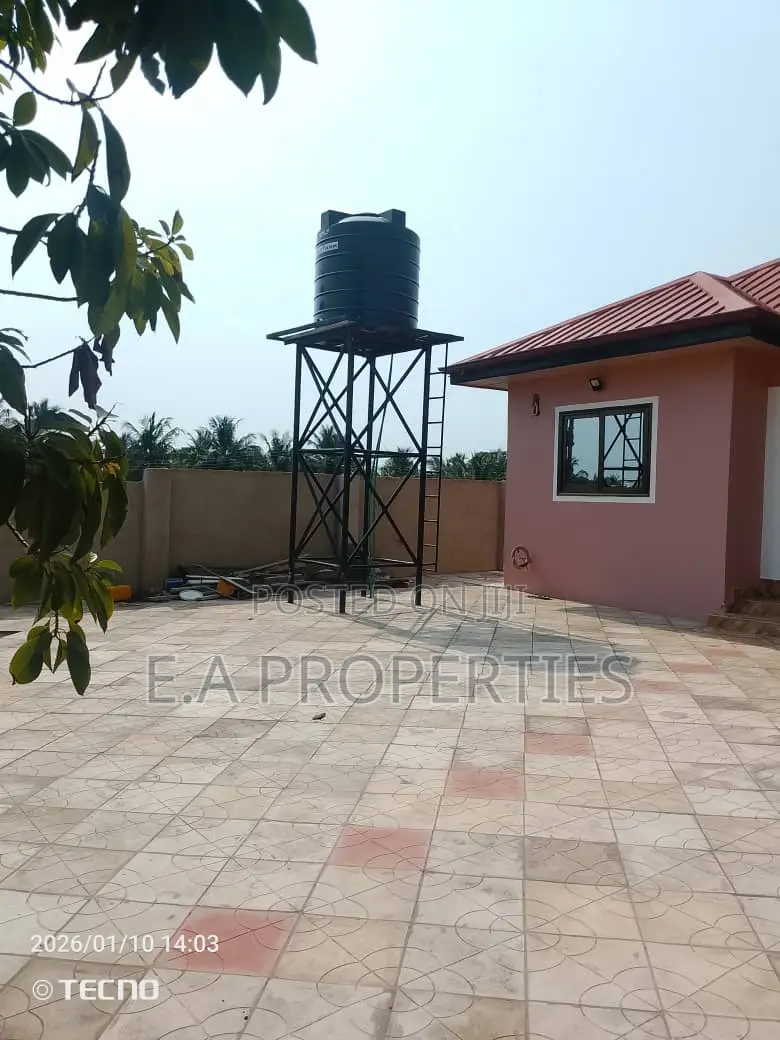 3bdrm House in E A Properties, Frafraha for rent