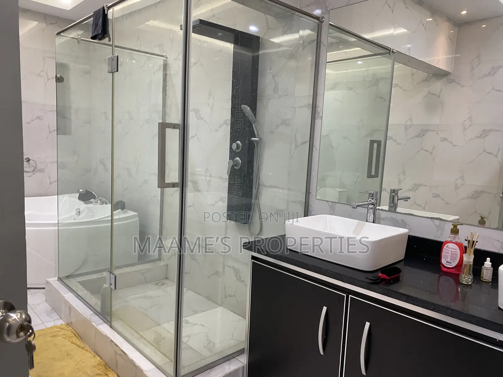 5bdrm Duplex in Bortiano for sale