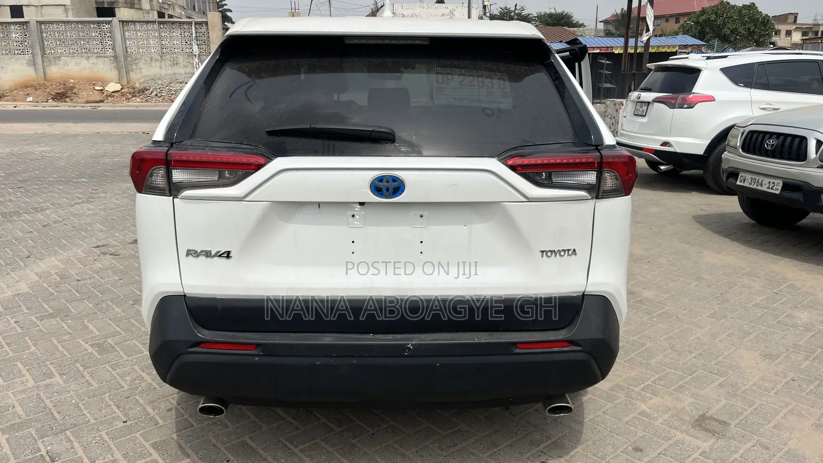 Toyota RAV4 2021 White