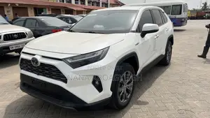 Toyota RAV4 2021 White