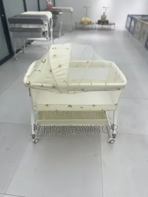 Modern Baby Bedside Crib /Bed With Mosquito Net And Changing Table