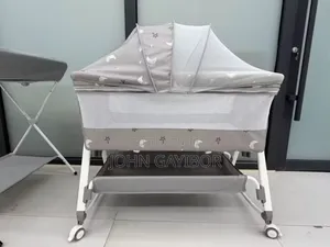 Modern Baby Bedside Crib /Bed With Mosquito Net And Changing Table