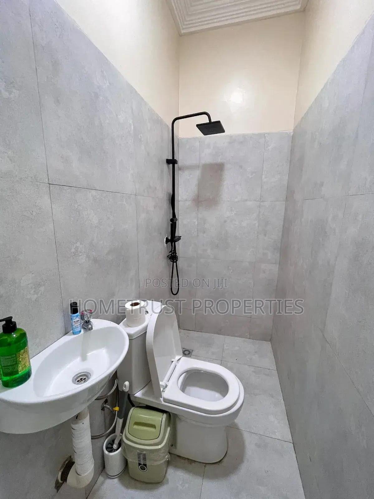 4bdrm Duplex in Hometrust Properties, Ablekuma for sale