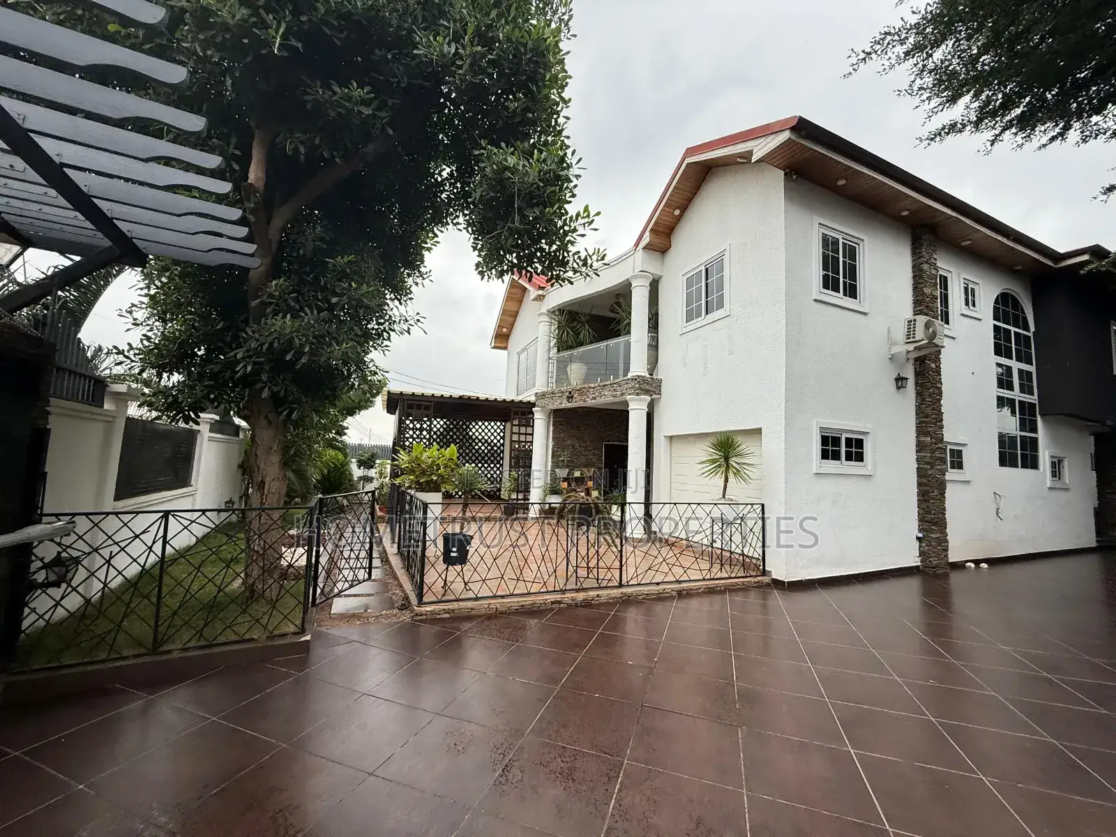 Furnished 5bdrm House in Hometrust Properties, East Legon for sale