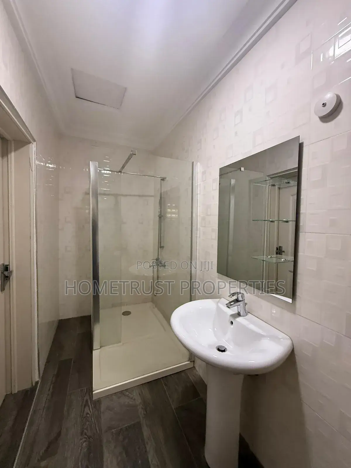 Furnished 5bdrm House in Hometrust Properties, East Legon for sale