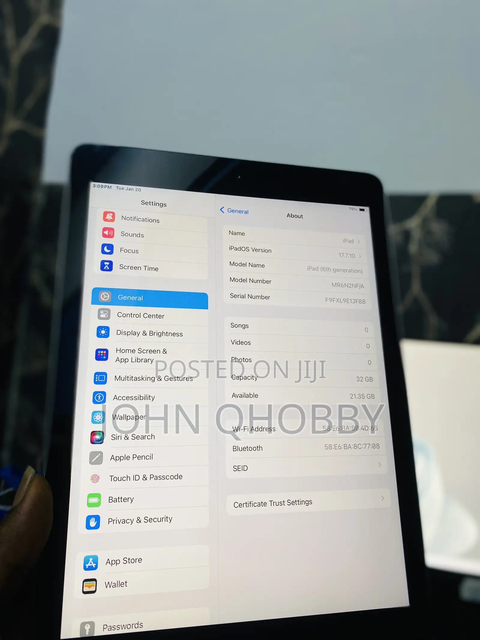 Apple iPad 9.7 32 GB Gray