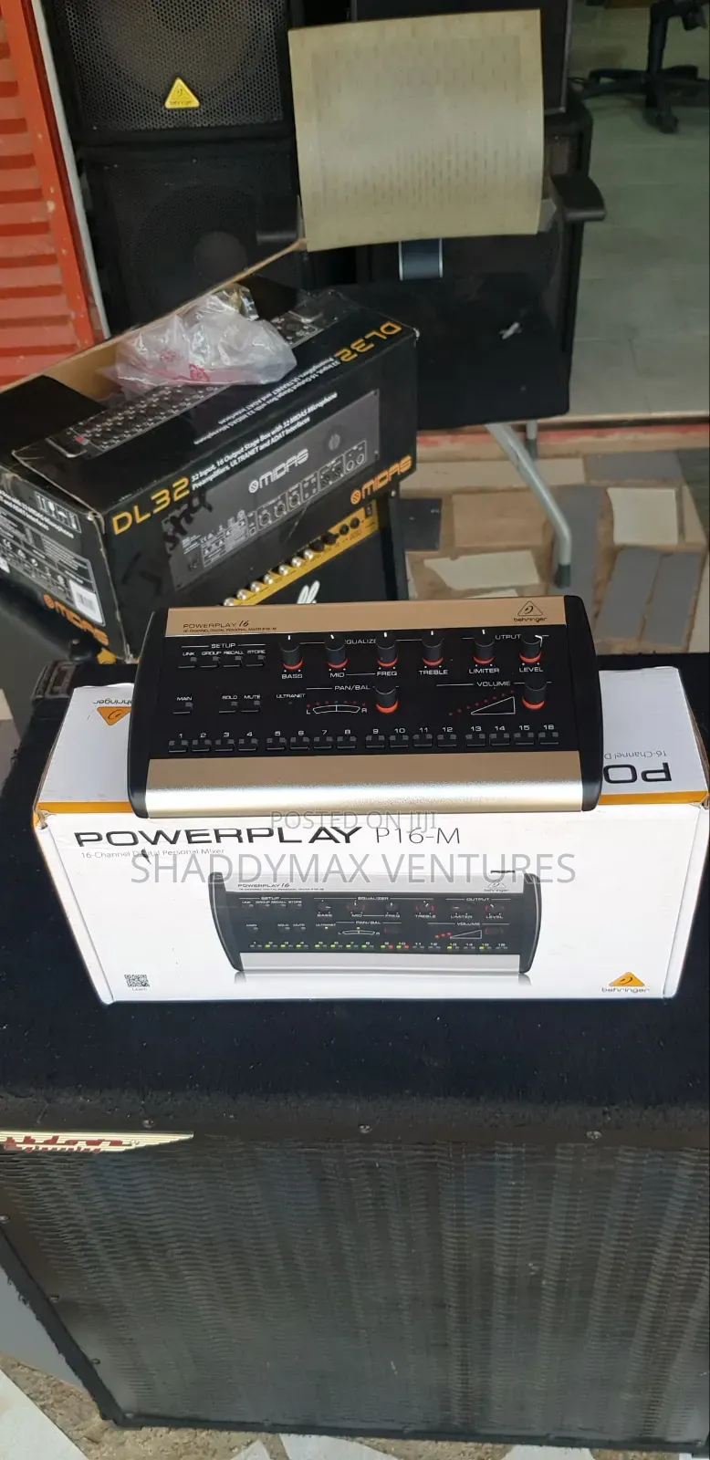 Behringer Power Play P16-M in Ear Amplifier
