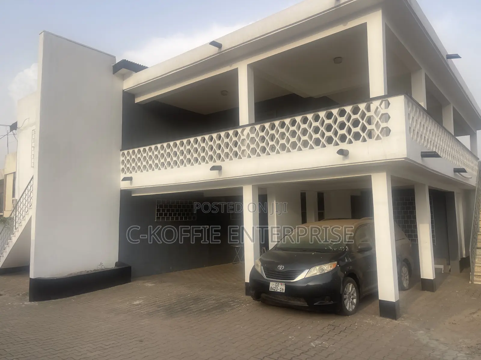 8bdrm Apartment in Tesano for rent