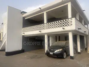 8bdrm Apartment in Tesano for rent