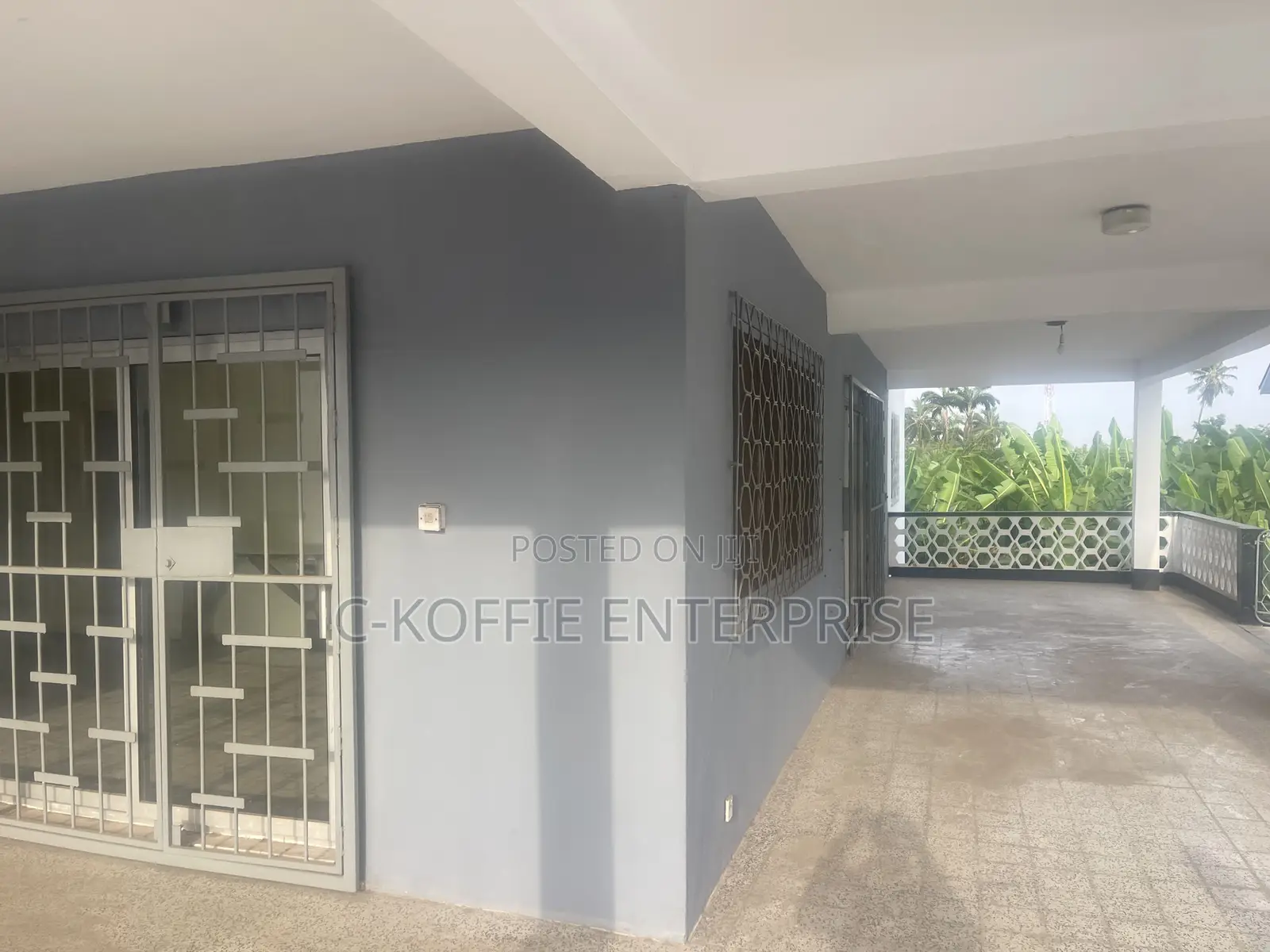 8bdrm Apartment in Tesano for rent