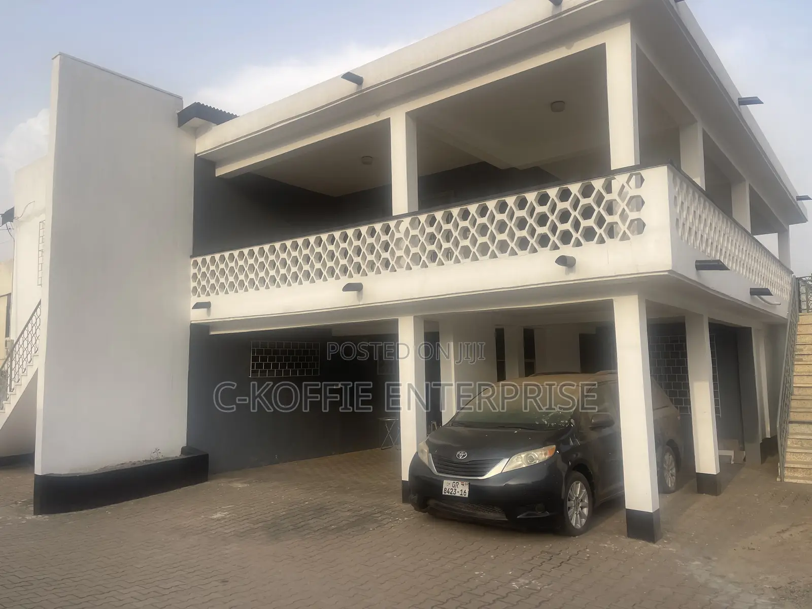 8bdrm Apartment in Tesano for rent