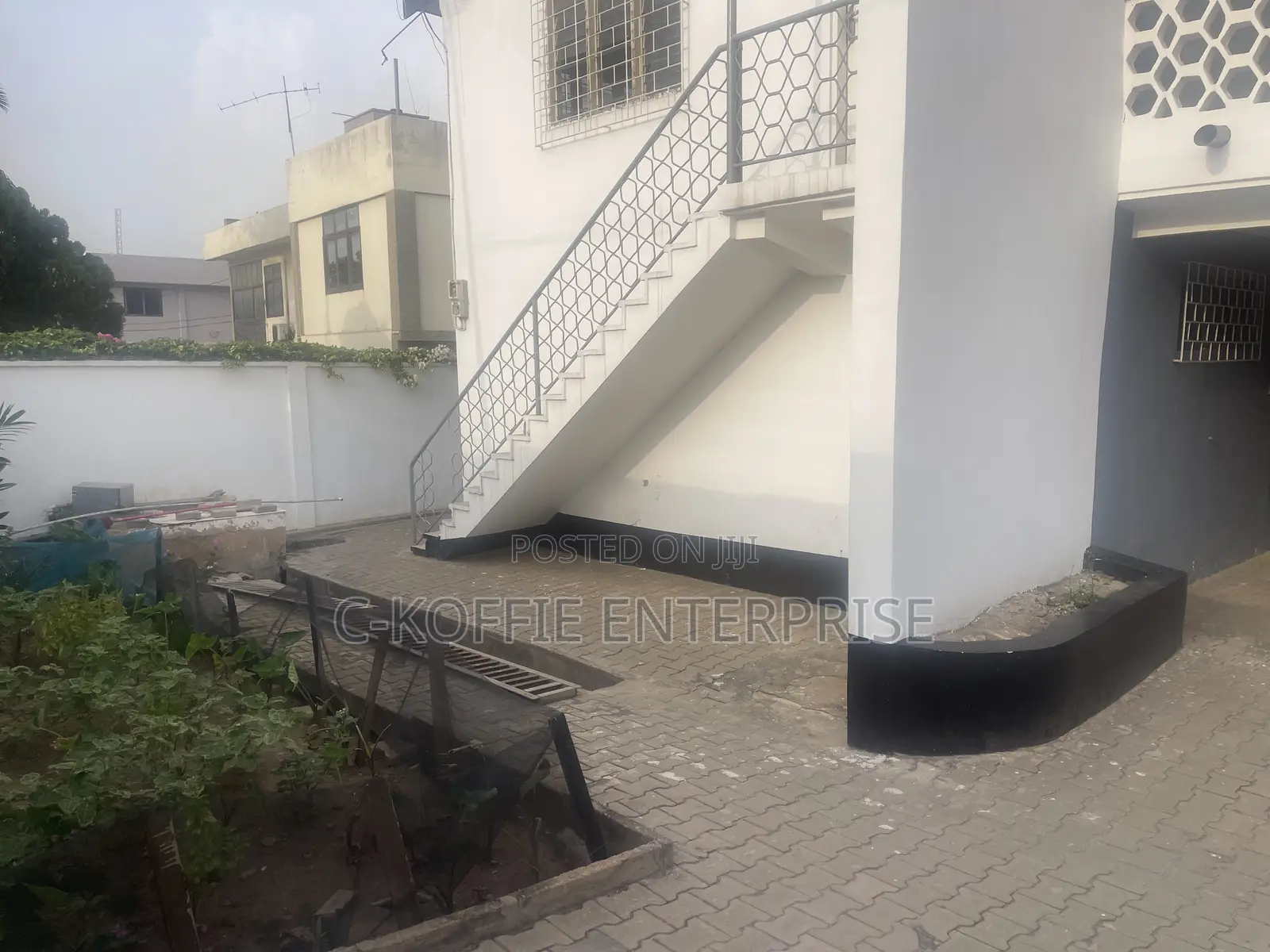 8bdrm Apartment in Tesano for rent