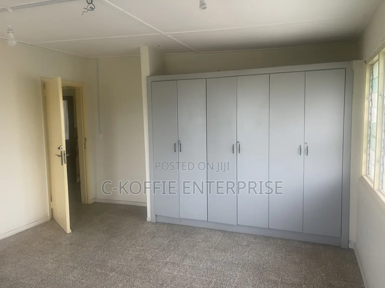 8bdrm Apartment in Tesano for rent