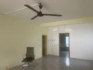 8bdrm Apartment in Tesano for rent