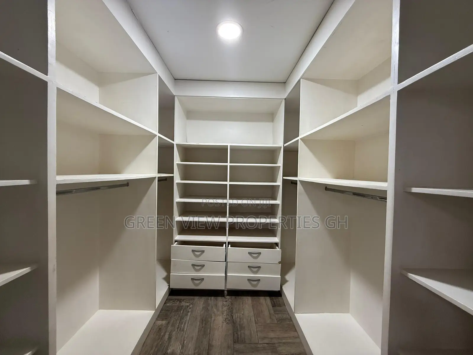 Furnished 5bdrm Maisonette in East Legon for sale