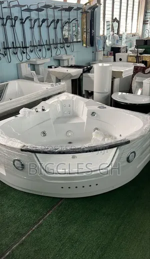 Jacuzzi Bathtub With Massager, Lights and Inbuilt Speaker