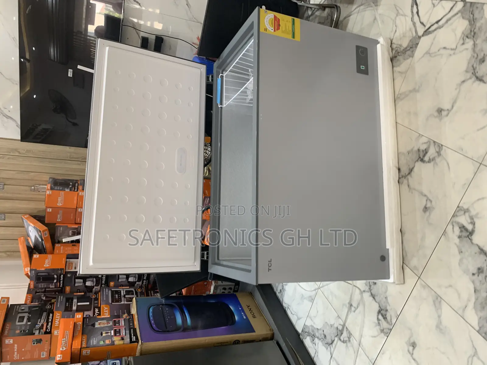 Unique Quality TCL Electric Grey 380 Liters Singledoor Chestfreezer