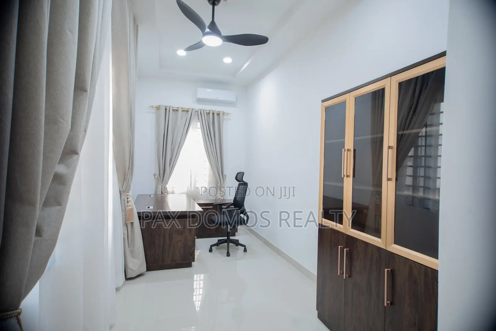 Furnished 4bdrm House in Tema Com 25 - Airbnb for rent