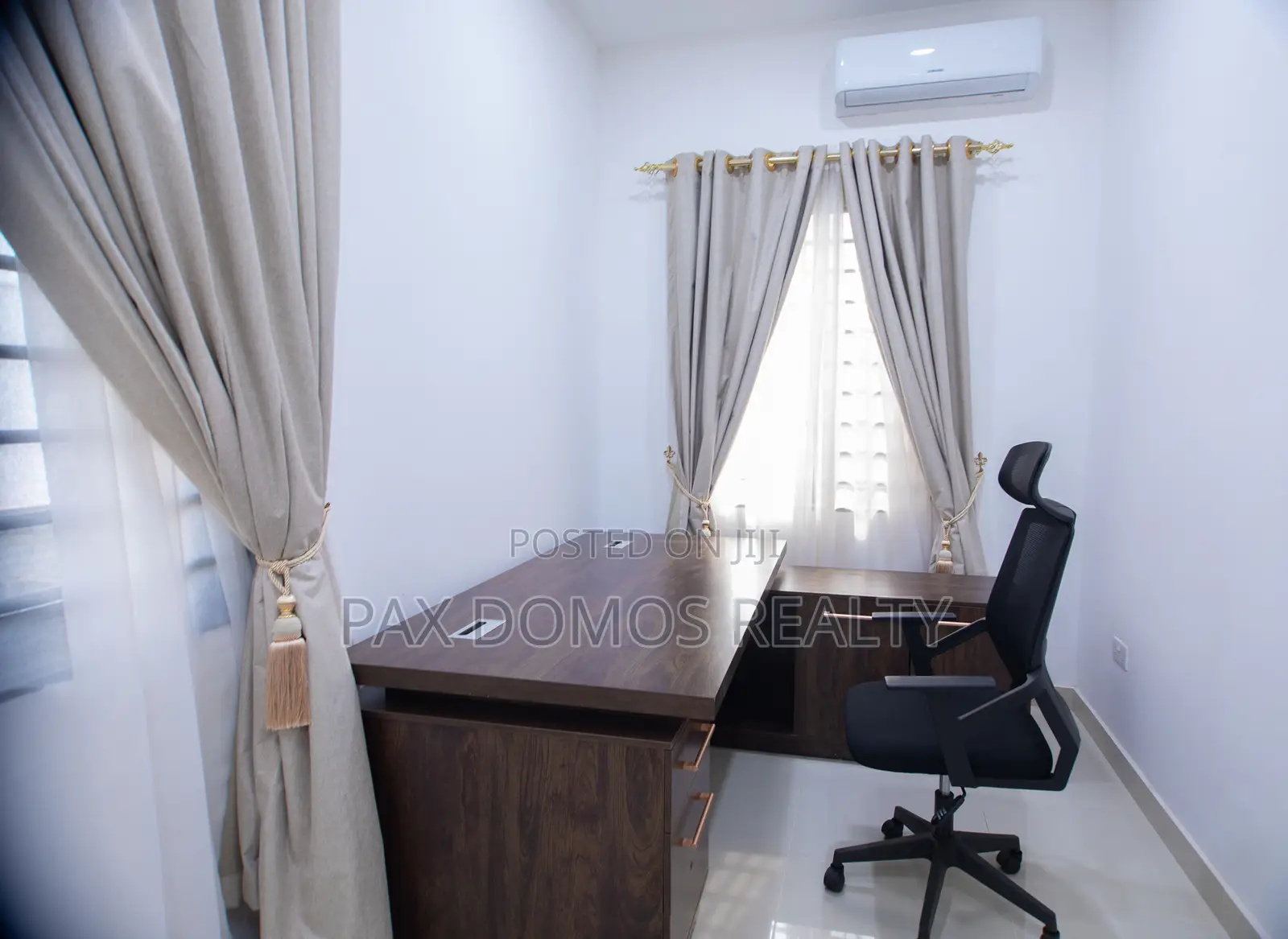 Furnished 4bdrm House in Tema Com 25 - Airbnb for rent