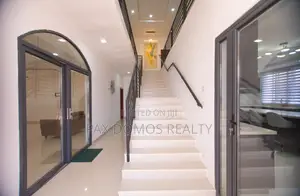 Furnished 4bdrm House in Tema Com 25 - Airbnb for rent