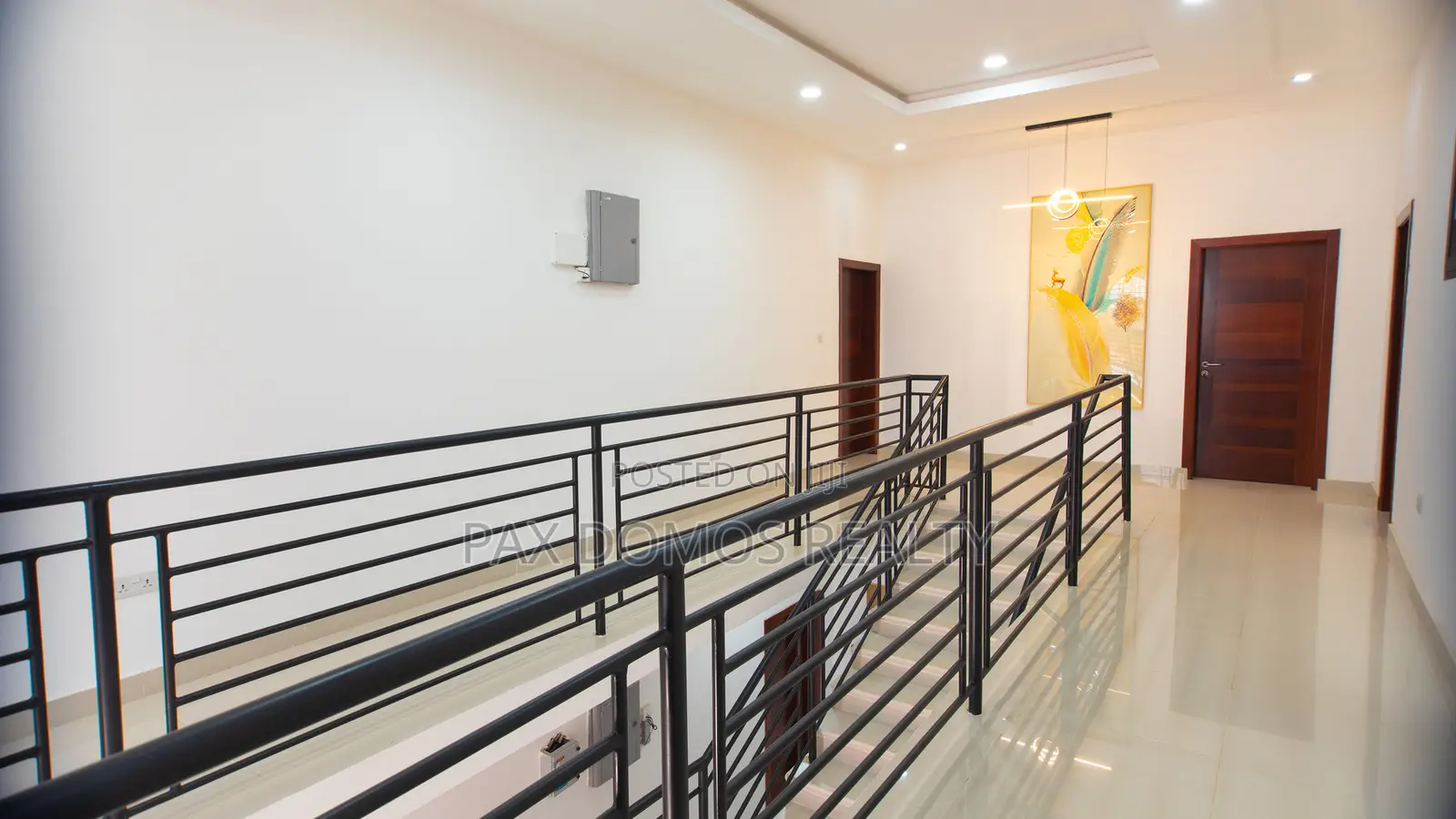 Furnished 4bdrm House in Tema Com 25 - Airbnb for rent