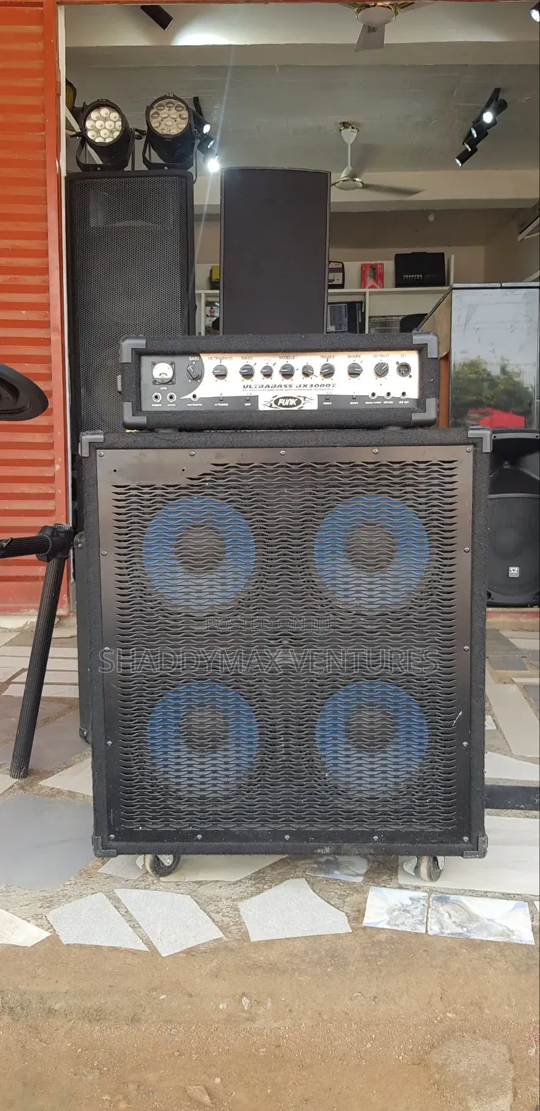 Behringer Ultrabass Bx3000t Combo