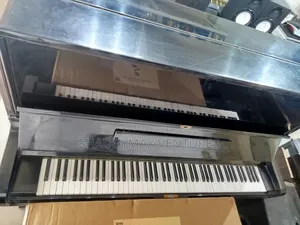 Young-Chang Grand Piano U-131
