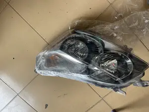 Pontiac Vibe 2009- 2010 Headlights Used