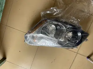 Pontiac Vibe 2009- 2010 Headlights Used