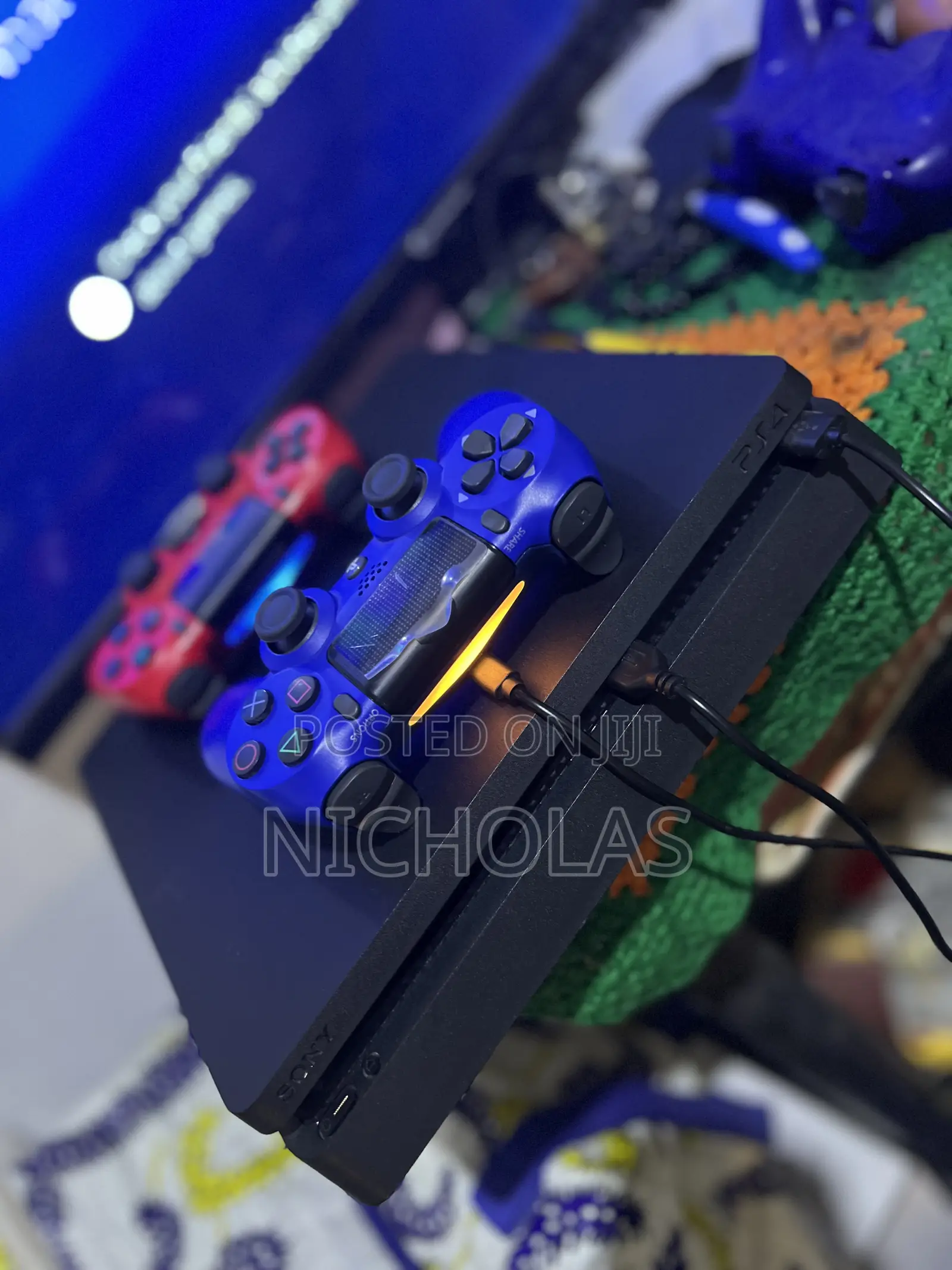 Ps4 Slim 1t,2gaming Pad and 6games Installed