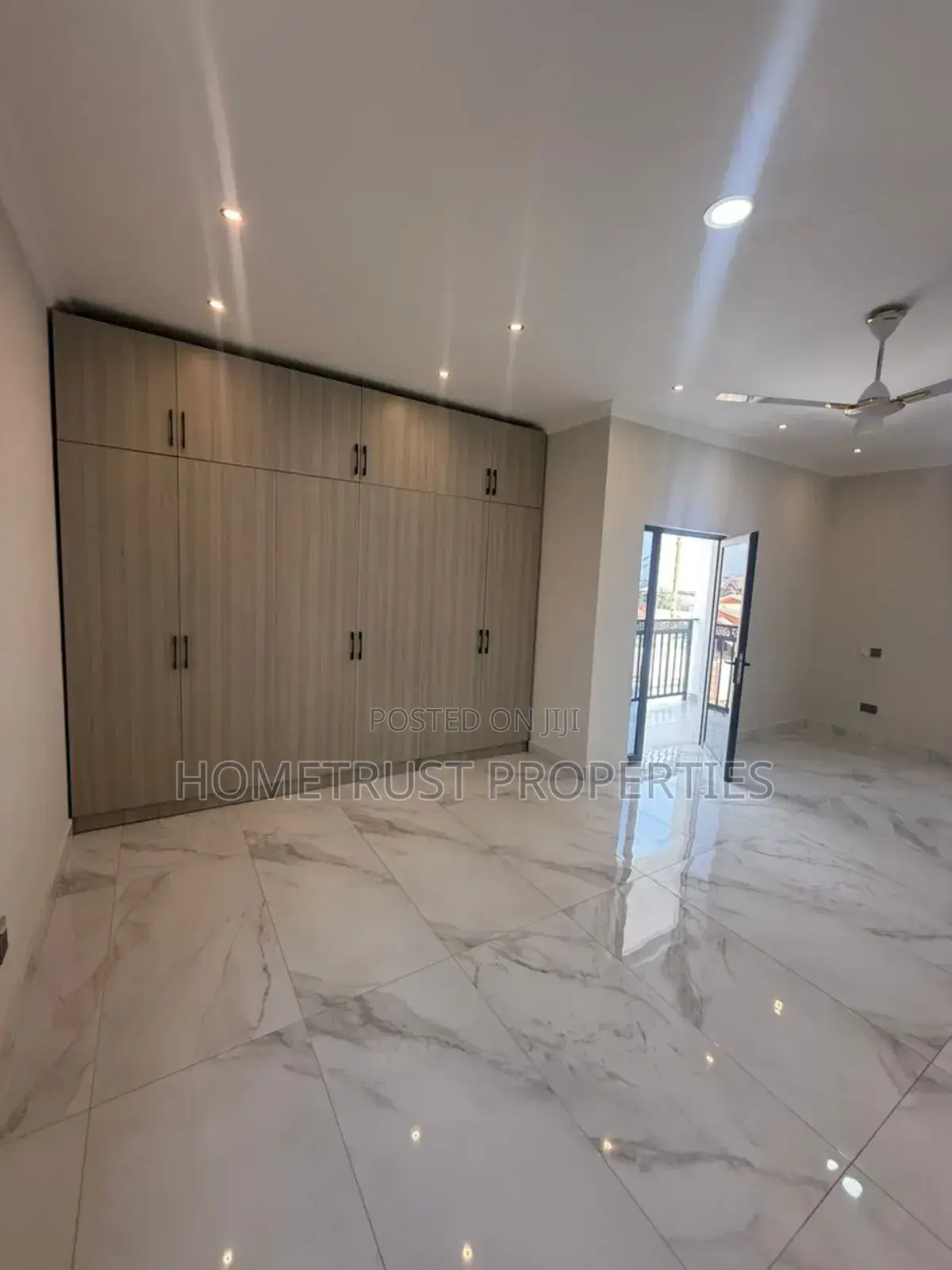 4bdrm Duplex in Hometrust Properties, Mallam for sale