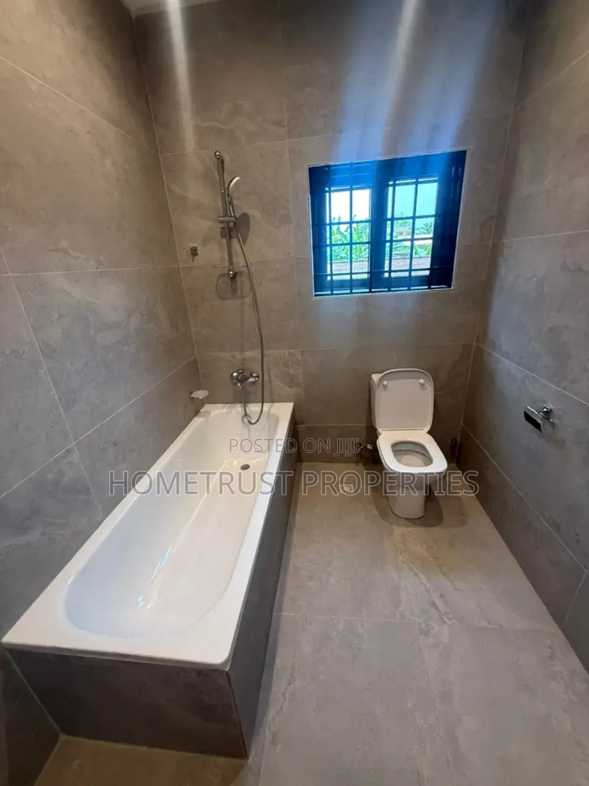 4bdrm Duplex in Hometrust Properties, Mallam for sale